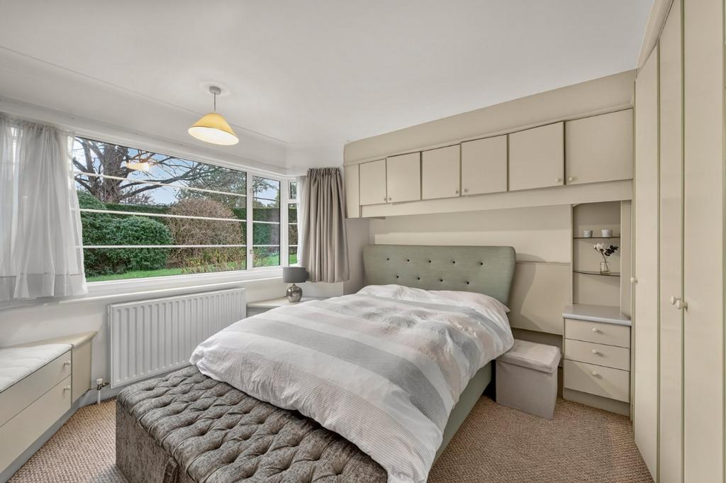 Apartment in East Sheen - View 2