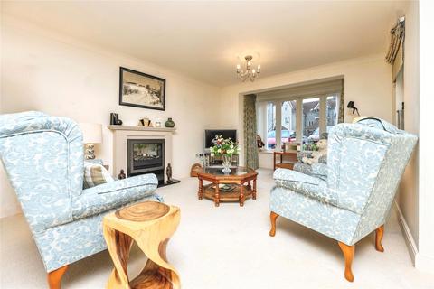 2 bedroom flat for sale, Merlin Way, Warwick, Warwickshire, CV34