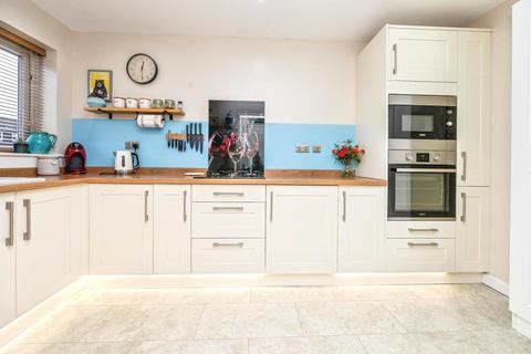 undefined, Deansway, Warwick, Warwickshire, CV34