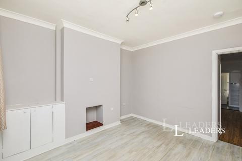 undefined, Ealing Avenue, Nottingham, Nottinghamshire, NG6