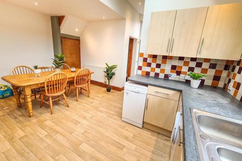 6 bedroom terraced house to rent, Colman Road, NORWICH