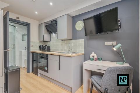 undefined, Alfred Street, Tamworth, B79