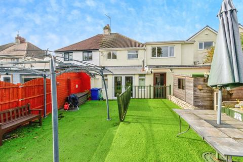 4 bedroom semi-detached house for sale, Pye Green Road, Hednesford, Cannock, Staffordshire, WS12