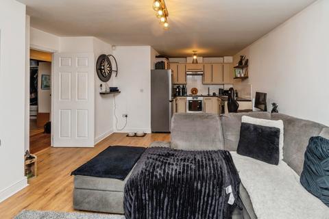 2 bedroom flat for sale, Capercaillie Drive, Cannock, Staffordshire, WS11