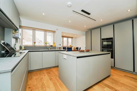 3 bedroom semi-detached house for sale, Keats Avenue, Worcester, Worcestershire, WR3