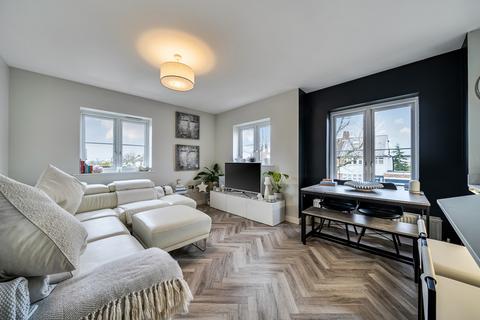 2 bedroom apartment for sale, Oaktree Gardens, London