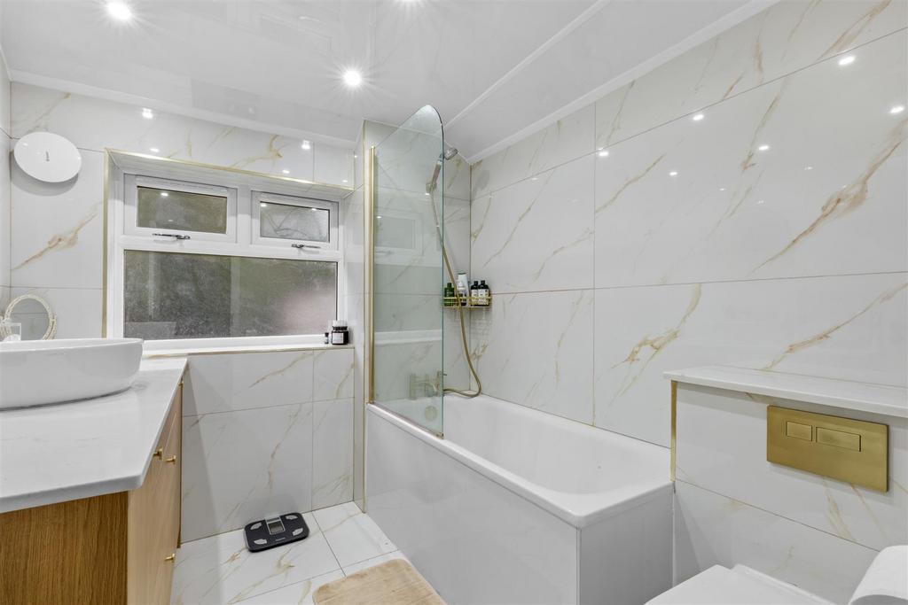 32 Perth Rd, HP13 6 XX-1.jpg