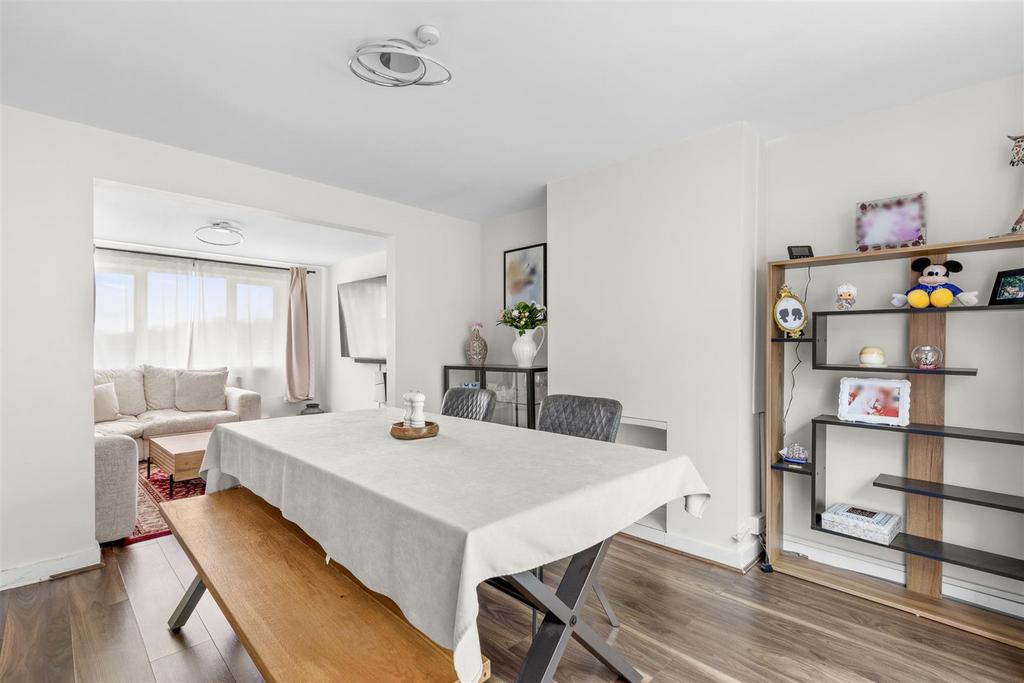32 Perth Rd, HP13 6 XX-9.jpg