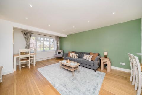 undefined, Giggs Hill Gardens, Thames Ditton KT7