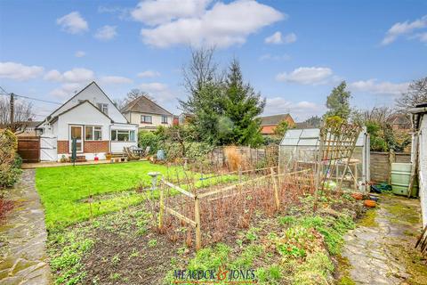 3 bedroom detached house for sale, Oakwood Avenue, Hutton, Brentwood