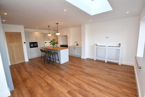 4 bedroom terraced house for sale, Flixton Road, Flixton, M41