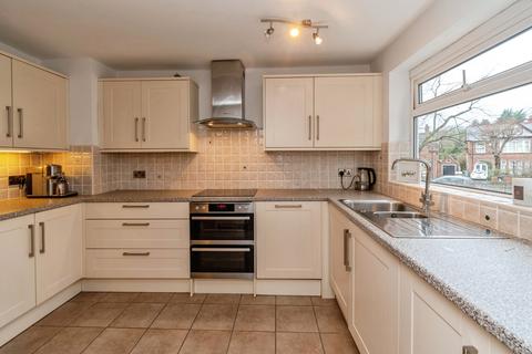 2 bedroom flat for sale, Jesson Close, Walsall, West Midlands, WS1