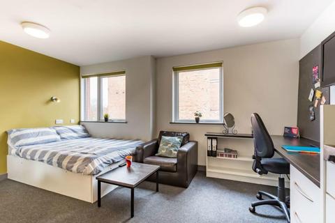 Studio to rent, 70 Russell Street, Nottingham NG7