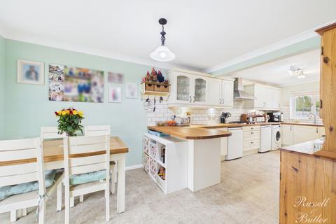 undefined, Hilltop Avenue, Buckingham, Buckinghamshire, MK18