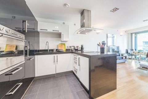 1 bedroom flat to rent, Vicentia Court, LONDON SW11
