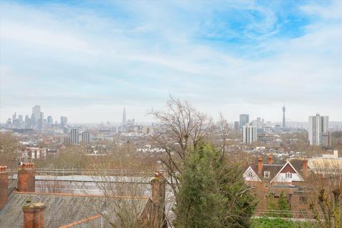 4 bedroom apartment to rent, Lyndhurst Road, Hampstead, NW3