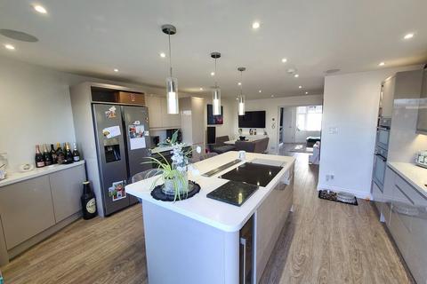 3 bedroom semi-detached house for sale, Oakridge Road, Redbridge, SO15