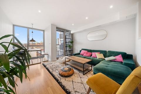 2 bedroom flat to rent, Umberston Street, London E1
