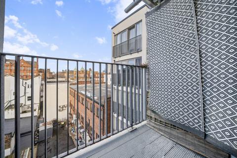 2 bedroom flat to rent, Umberston Street, London E1