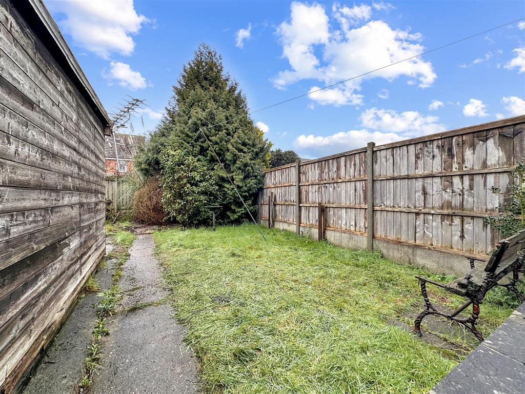Rear Garden 516