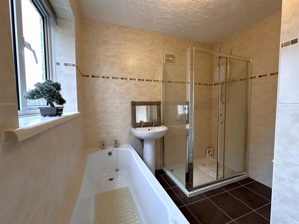 Family Bathroom 479