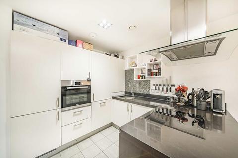 1 bedroom flat for sale, Bridges Court Road, London SW11