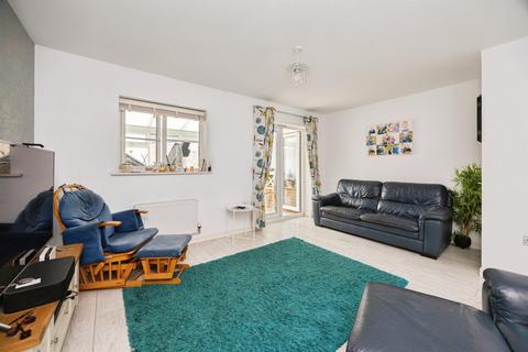 3 bedroom semi-detached house for sale, Damara Way, Kingsnorth, Ashford
