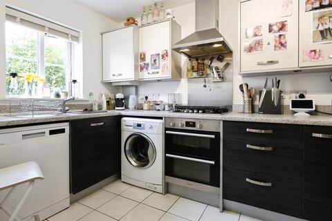 3 bedroom semi-detached house for sale, Damara Way, Kingsnorth, Ashford