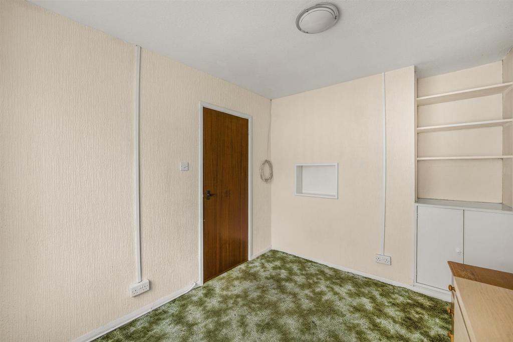 19 Liswerry Drive-8.jpg