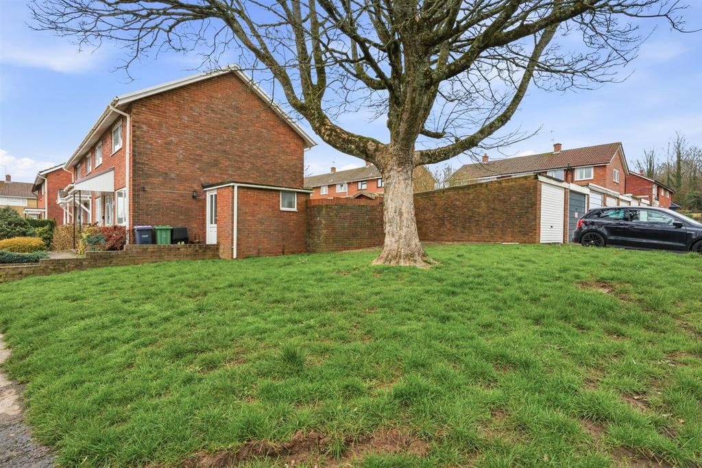 19 Liswerry Drive-2.jpg