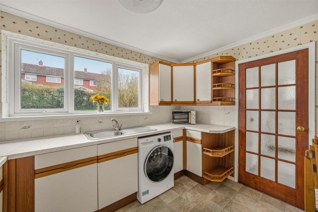 19 Liswerry Drive-9.jpg