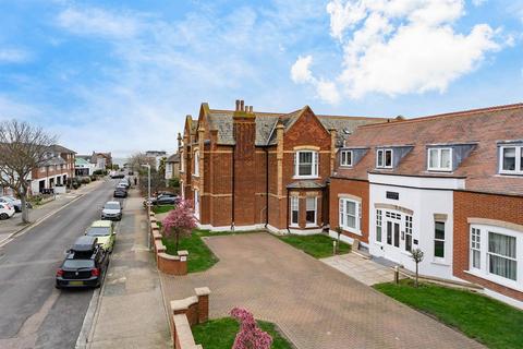1 bedroom apartment for sale, Graystone Road, Tankerton, Whitstable