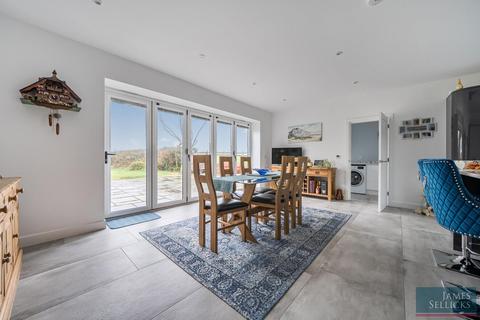 5 bedroom detached house for sale, The Gables, Fleckney, Leicestershire