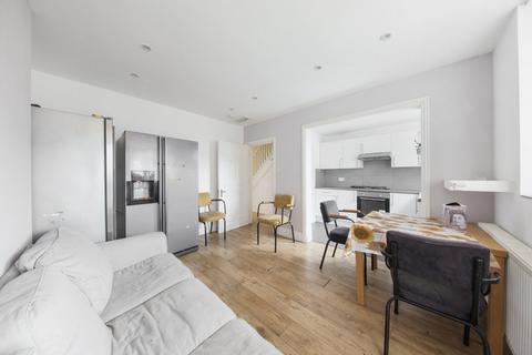 3 bedroom terraced house for sale, Stratford Road, Thornton Heath, CR7
