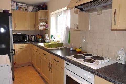 Linden Road, Luton, LU4