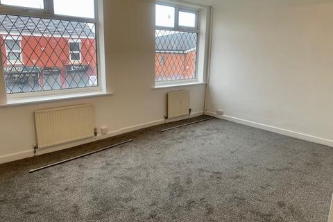 2 bedroom terraced house to rent, Station Road, Preston, PR5
