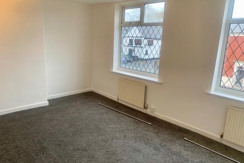 2 bedroom terraced house to rent, Station Road, Preston, PR5