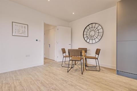 2 bedroom flat to rent, Marleigh Avenue, Cambridge