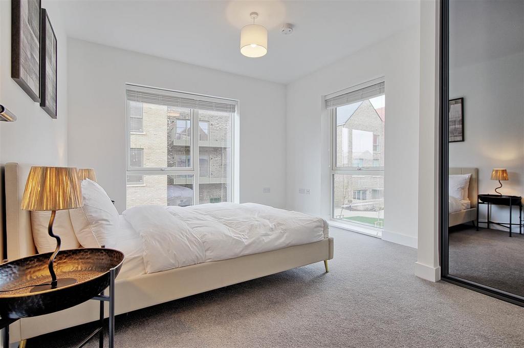 Bedroom 1.jpg