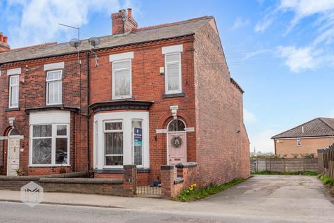 3 bedroom end of terrace house for sale, Bolton Road, Manchester M46