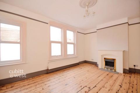 2 bedroom terraced house to rent, York Road Littlehampton BN17