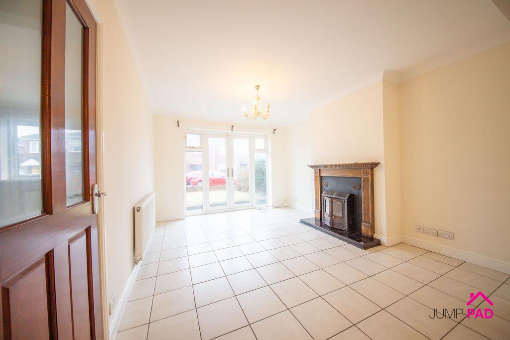 Living/dining room