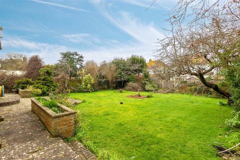 4 bedroom chalet for sale, Hythe Road, Worthing