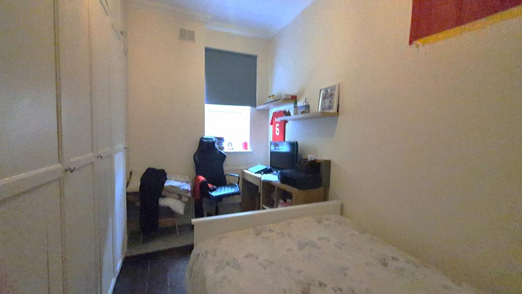 Rear bedroom