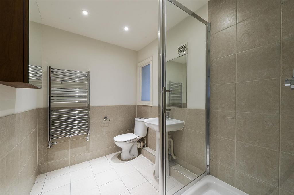 22 and 51 pelham court 355013 22shower RGB.jpg