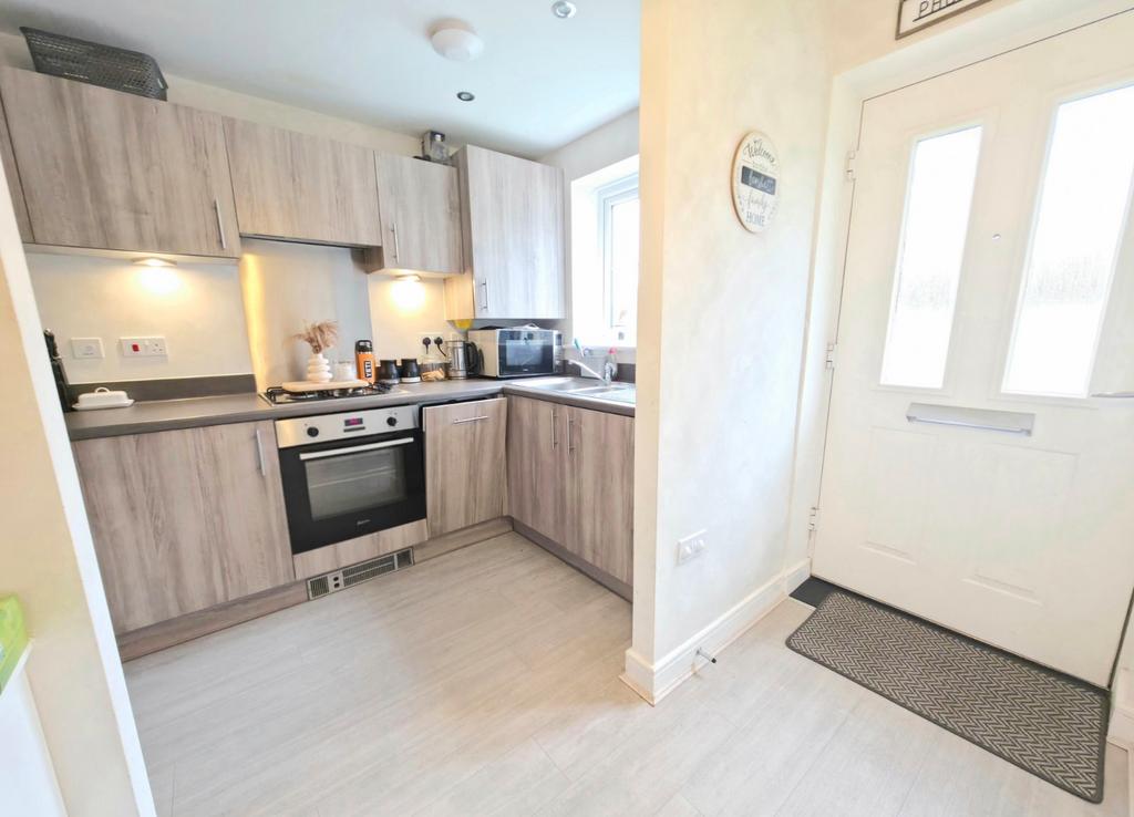 Hallway/Kitchen