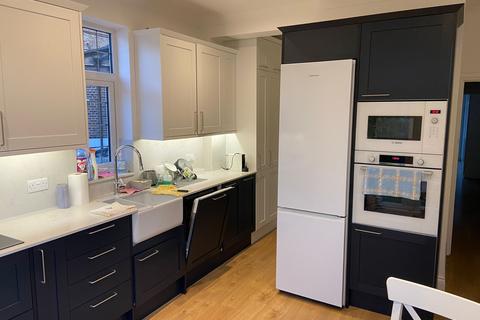 1 bedroom flat to rent, Foxgrove Road, Beckenham BR3