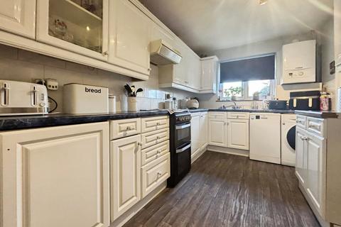 3 bedroom end of terrace house for sale, Exning Road, London E16