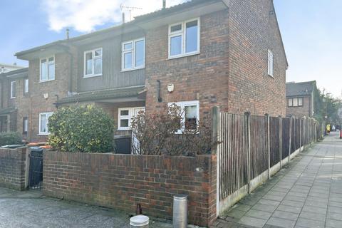 3 bedroom end of terrace house for sale, Exning Road, London E16
