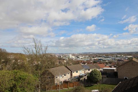 Avon Way, Bristol BS20
